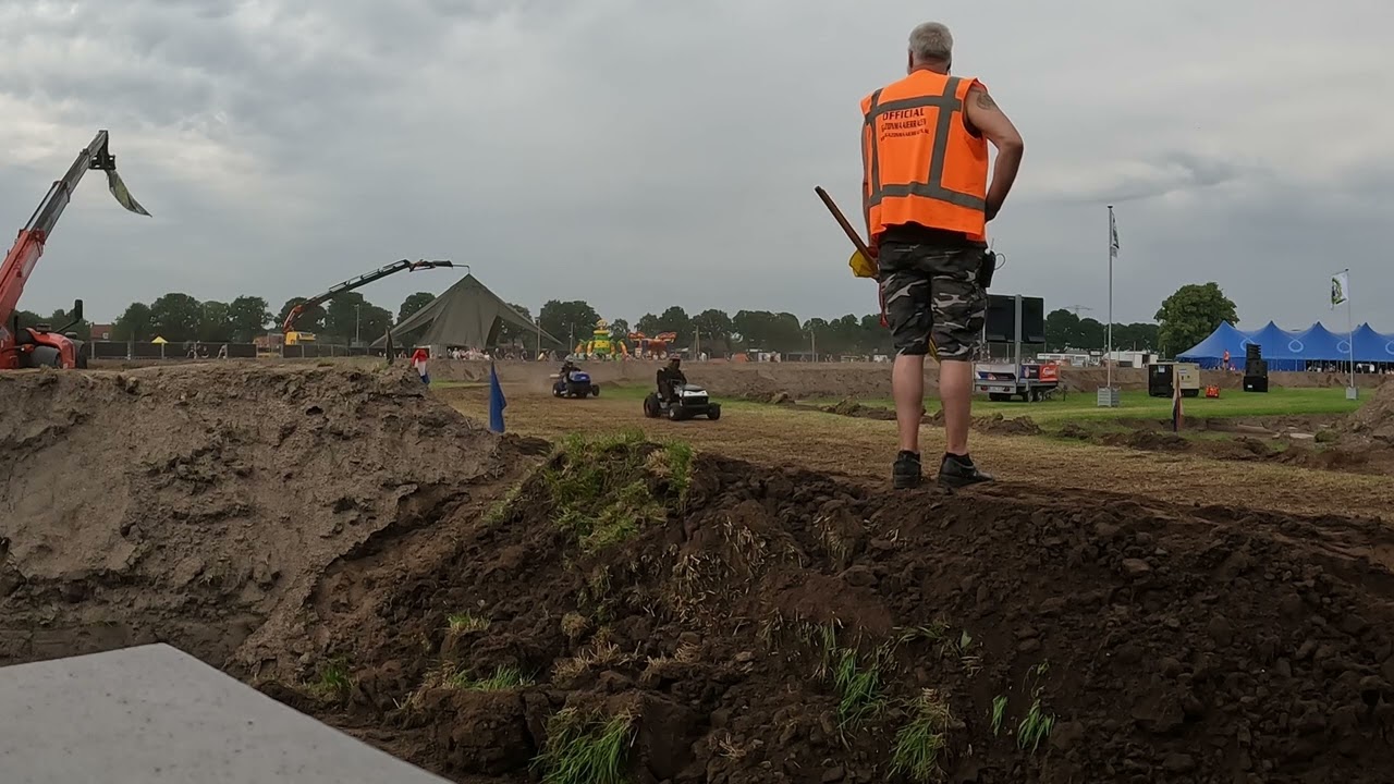 Gazonmaaierrace NK Ospel 14-06-2025 Manche 1 Jurywagen