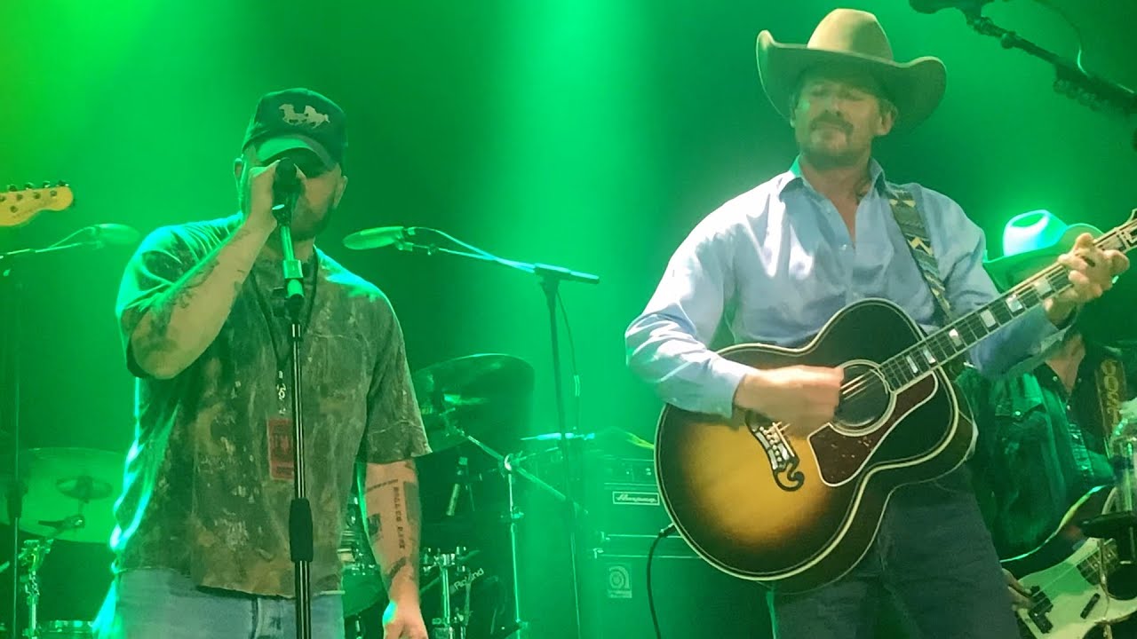Turnpike Troubadours (with Zach Bryan and J.R. Carroll) - The Bird Hunters, live in London, 2025