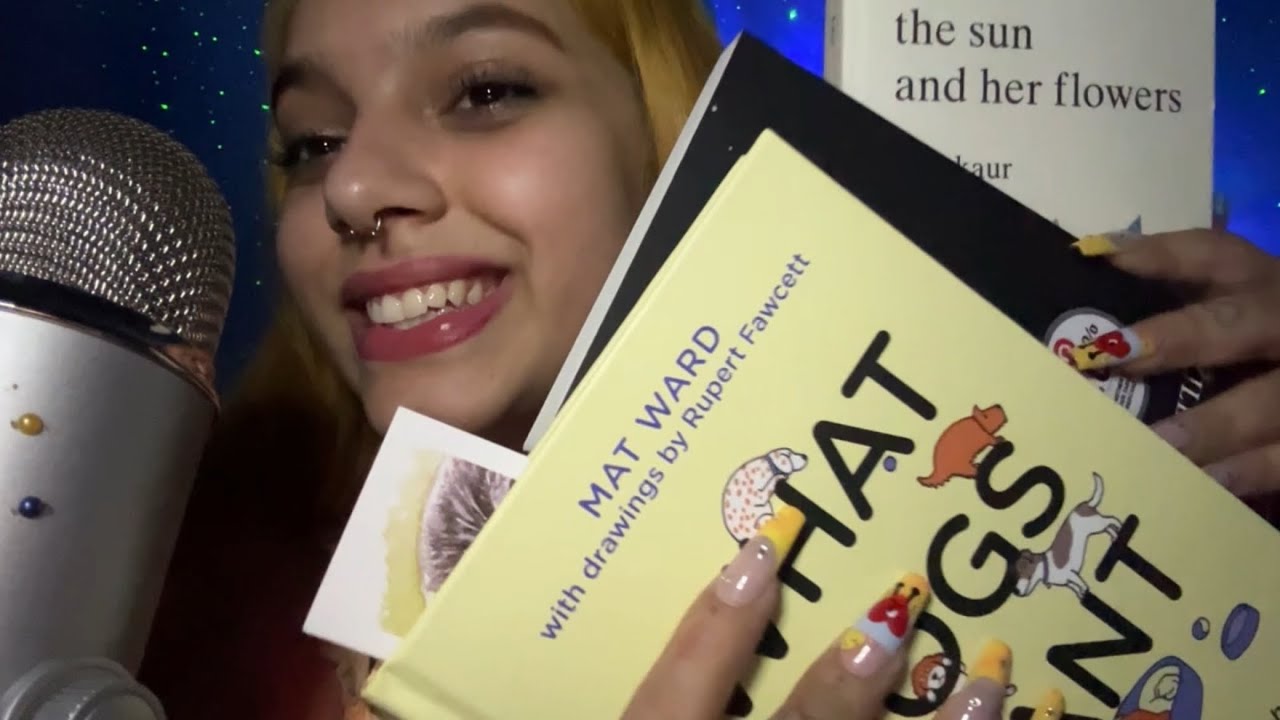 ASMR MI COLECCIÓN DE LIBROS| TAPPING, MOUTH SOUNDS Y SUSURROS| SOFIWI