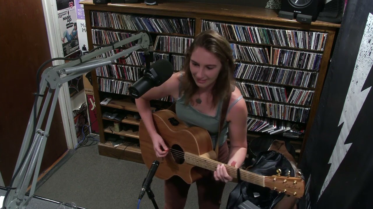 Jax Hollow performs “Birds on a Wire” and “Keeping My Hands Busy” - Live at Lightning 100