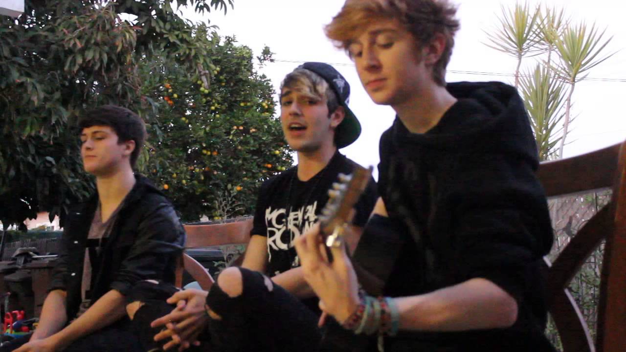 She Will be Loved- Maroon 5 ( Hollywood Ending Cover) 11-17-13