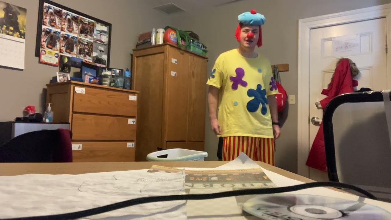 The Big E Circus Spectacular Show - If You're Happy and You Know It