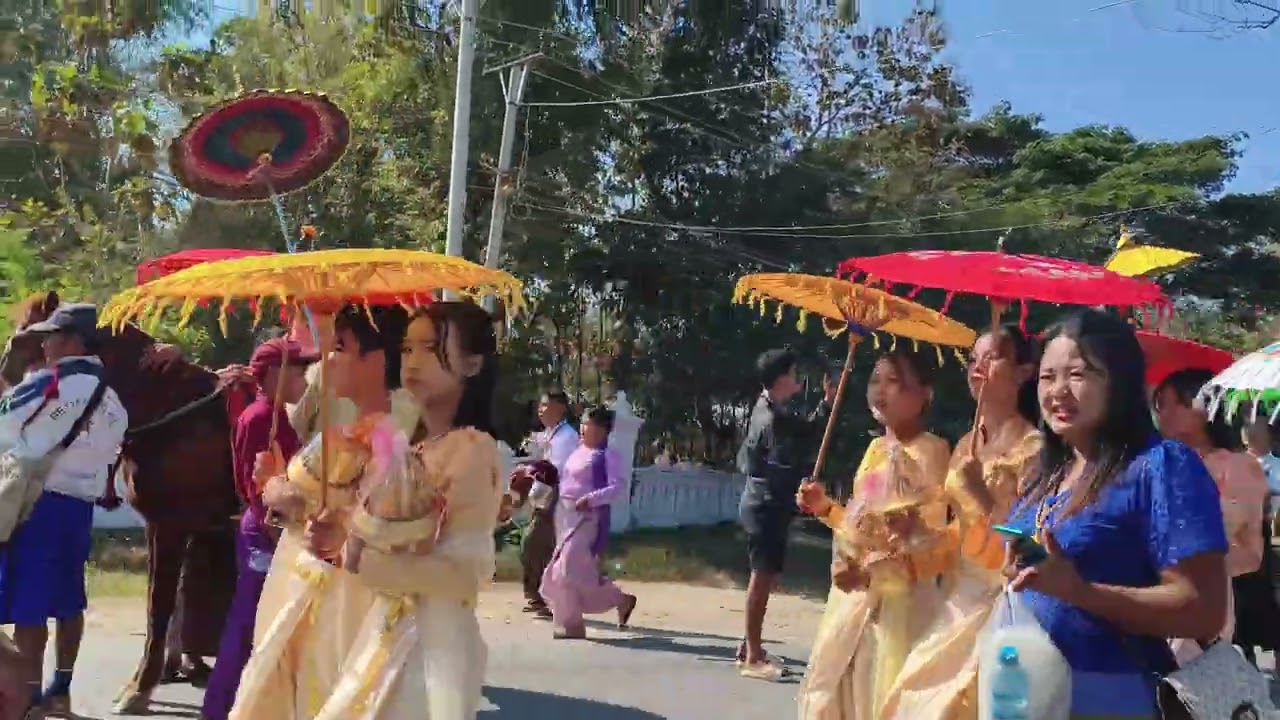 ဆင်၊ မြင်း၊ နွားလှည်း နှင့် မြန်အောင်မြို့မှ ရှင်ပြုပွဲ။