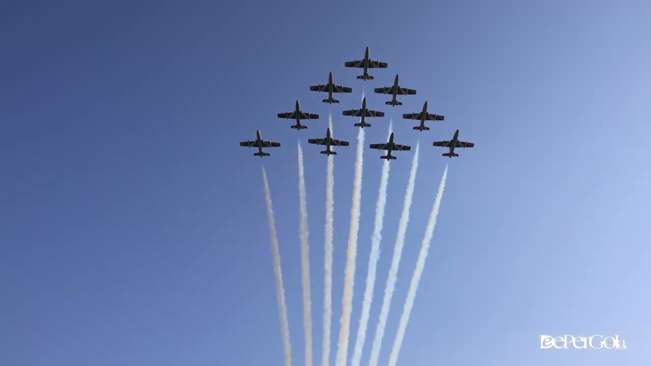 Giovinazzo Air Show 2023 -  4k - Esibizione Frecce Tricolori