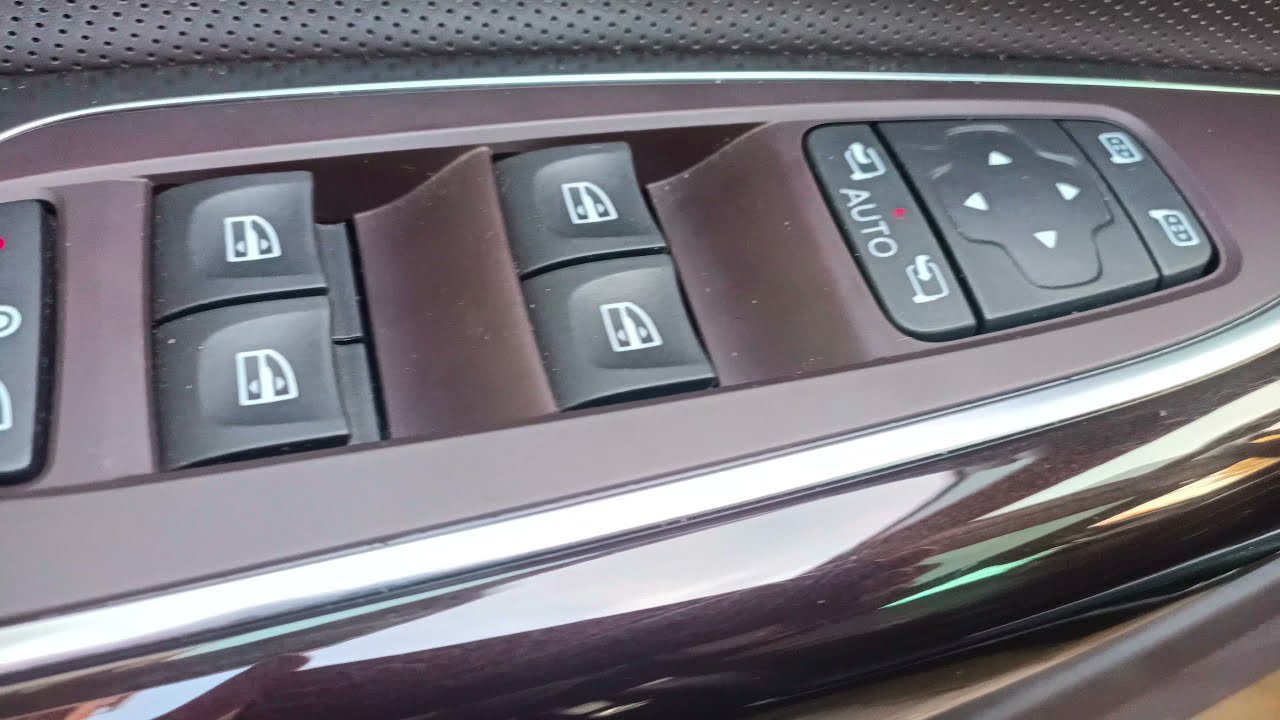 Renault Espace INITIALE Paris INTERIOR DETAIL