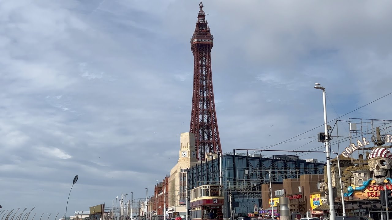 Blackpool: Pier to Pier in 4K 🎡🎥