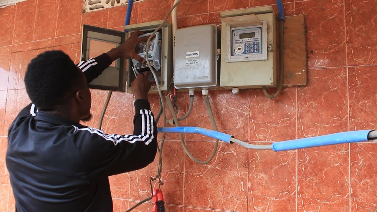 JAMAA ALIVYOJITETEA AKIDAIWA KUIBA UMEME 
