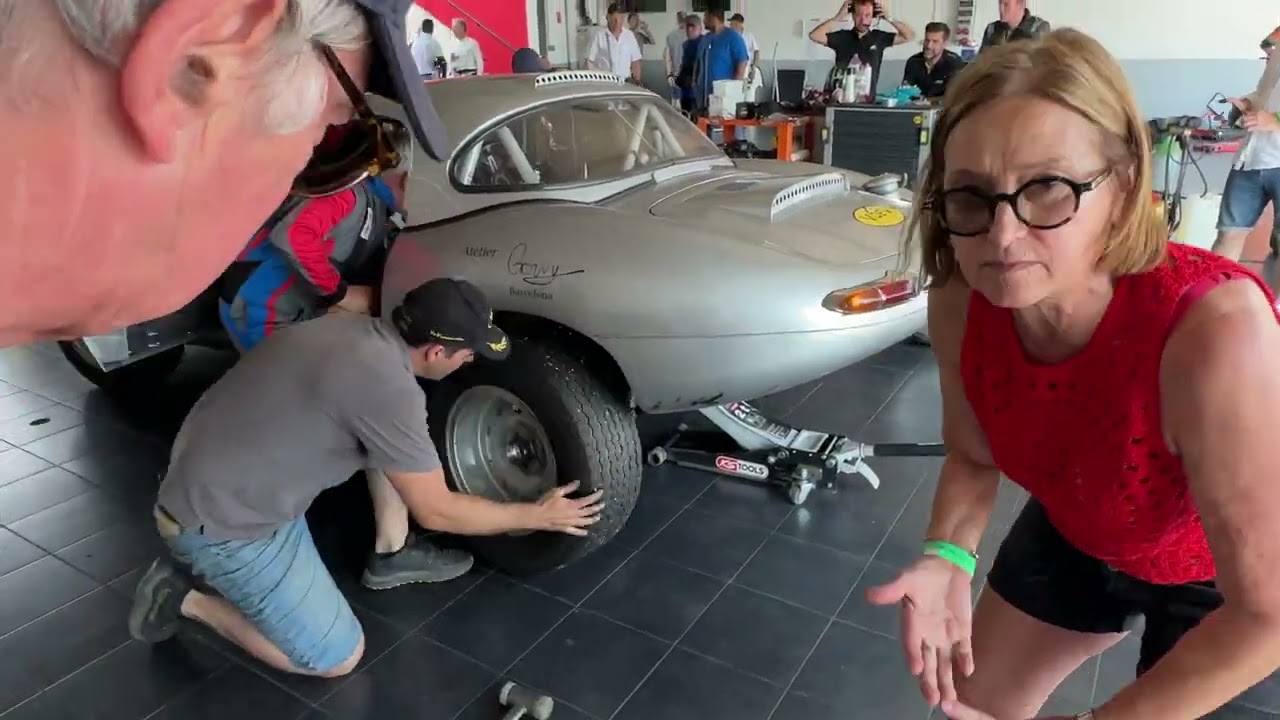 Jaguar  E Type Race Car  Paul Ricard Circuit  V de V