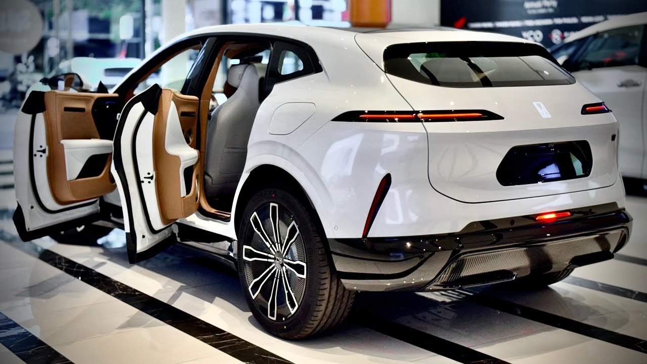 All-New! Avatr 07: Ultra-Luxury EV SUV | White Color
