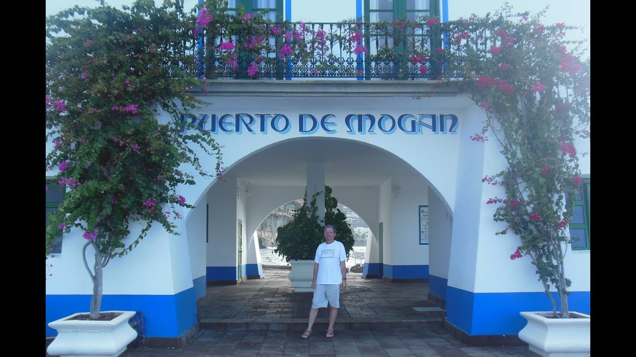 Пуэрто де Моган (Puerto de Mogan), порт, набережная, пляж. Гран Канария (Gran Canaria). Испания.