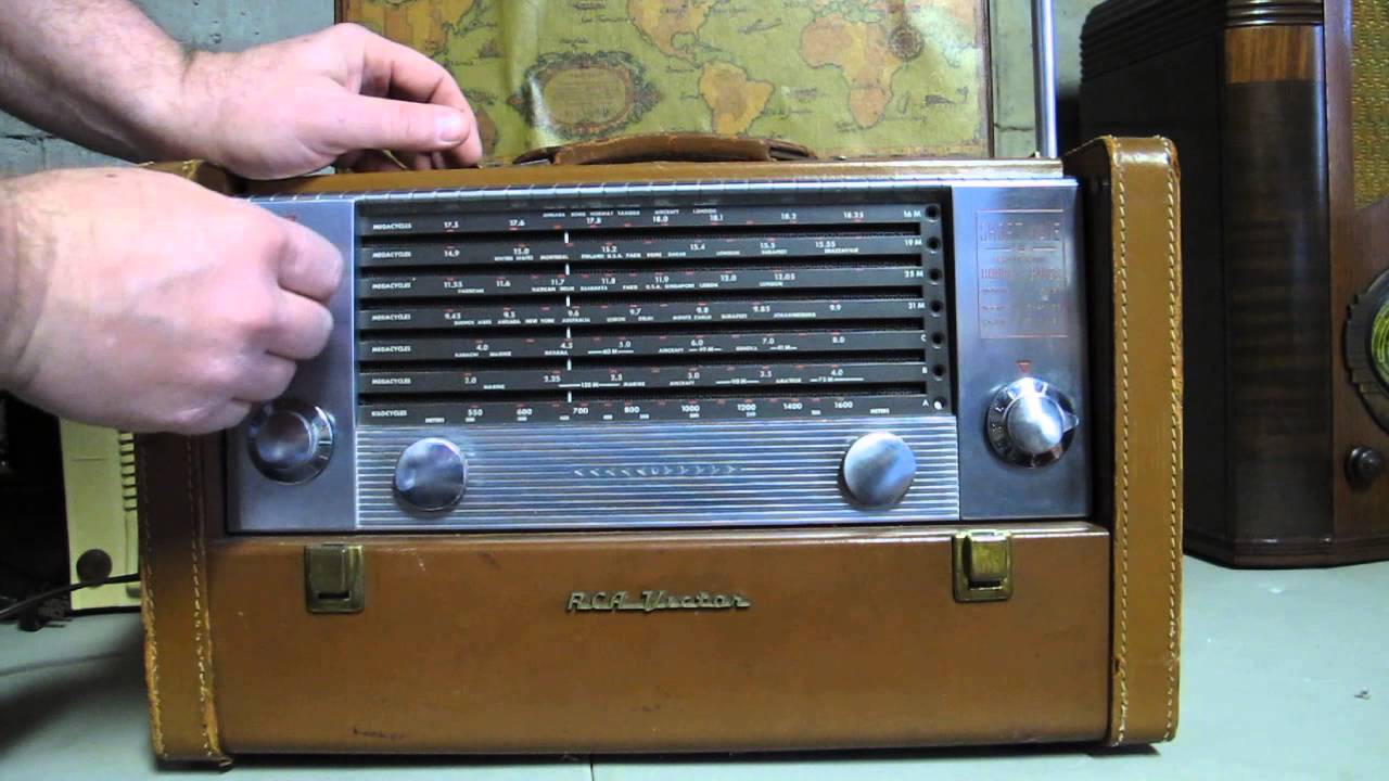 RCA Strato-World Tube Radio (1954)