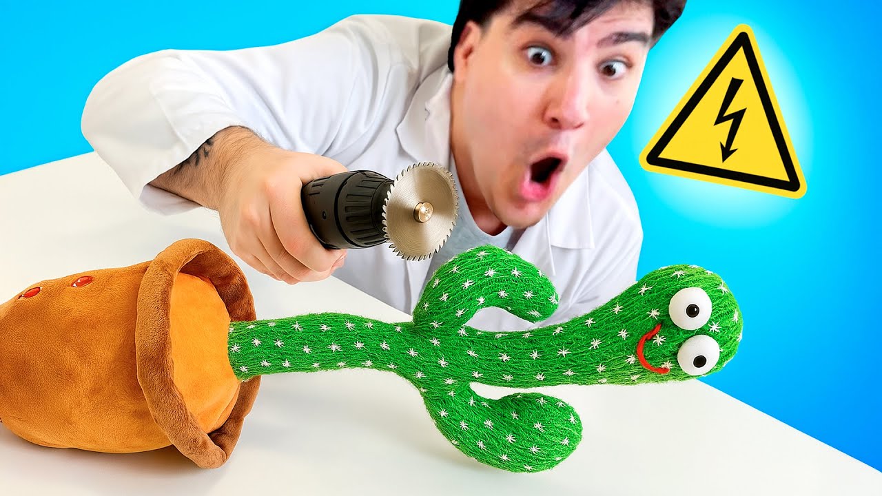 ABRINDO BRINQUEDOS para ver o que tem dentro!