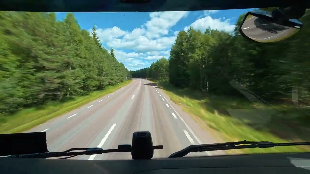 Triatlon w transporcie - ciężar&oacute;wka, pociąg, samolot, czyli - misja SZWECJA