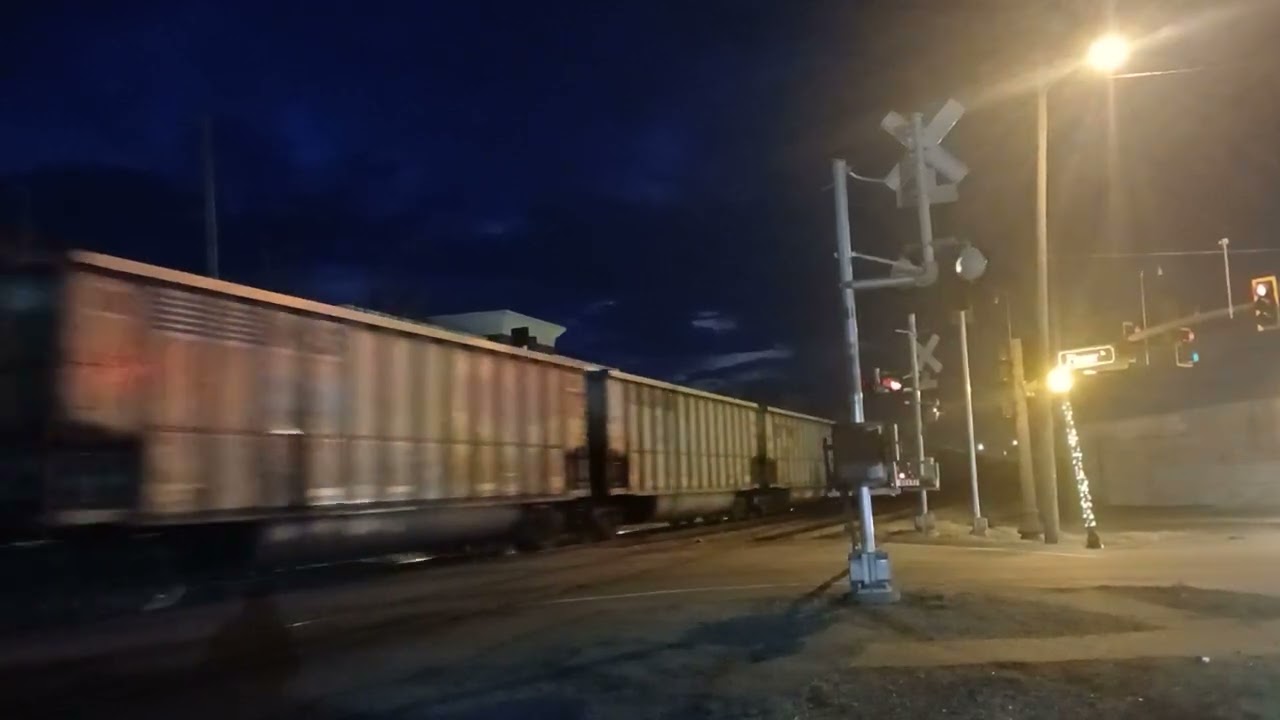 Norfolk Southern 821 Rolls Westbound through Suffolk, Va. 