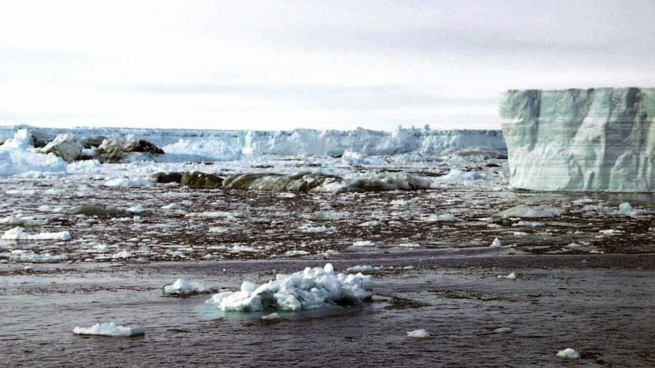 DLF 07.03.2002  4.000 Jahre alte Riesen-Eisplatte. Das Larsen-B-Schelfeis in der Antarktis zerbrach