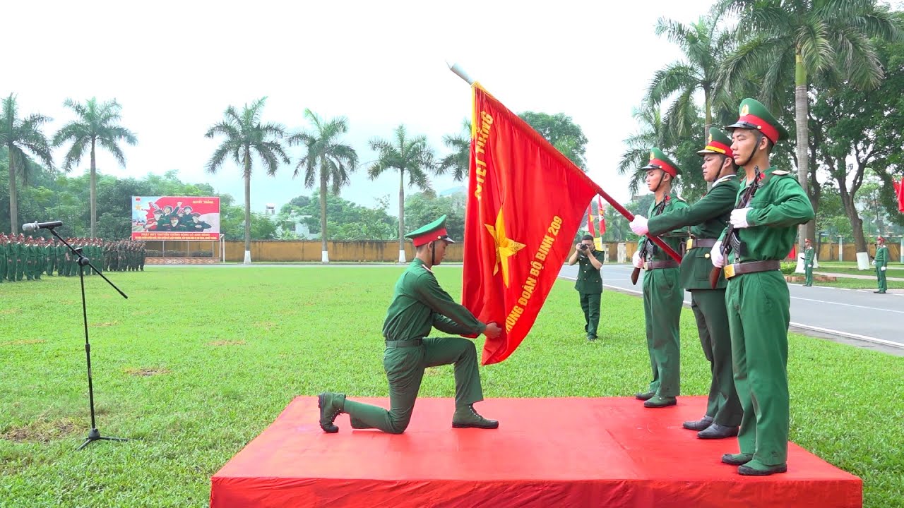 TRUNG ĐOÀN 209 TỔ CHỨC LỄ TUYÊN THỆ CHIẾN SỸ MỚI NĂM 2022