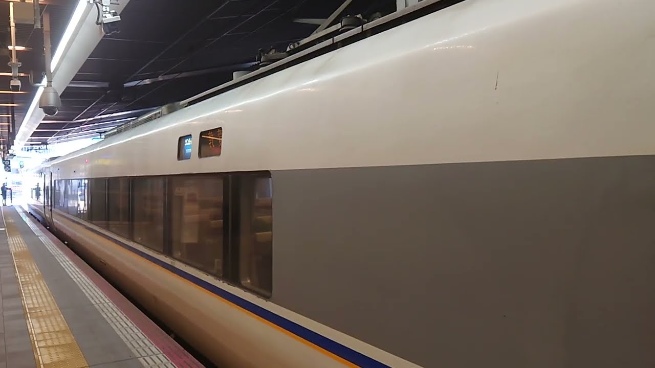 サンダーバード17号 681系W11+683系V35発車