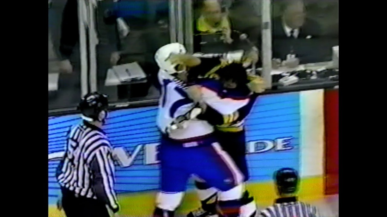 Chris Simon Vs. Martin Lapointe Jan. 19th, 2004