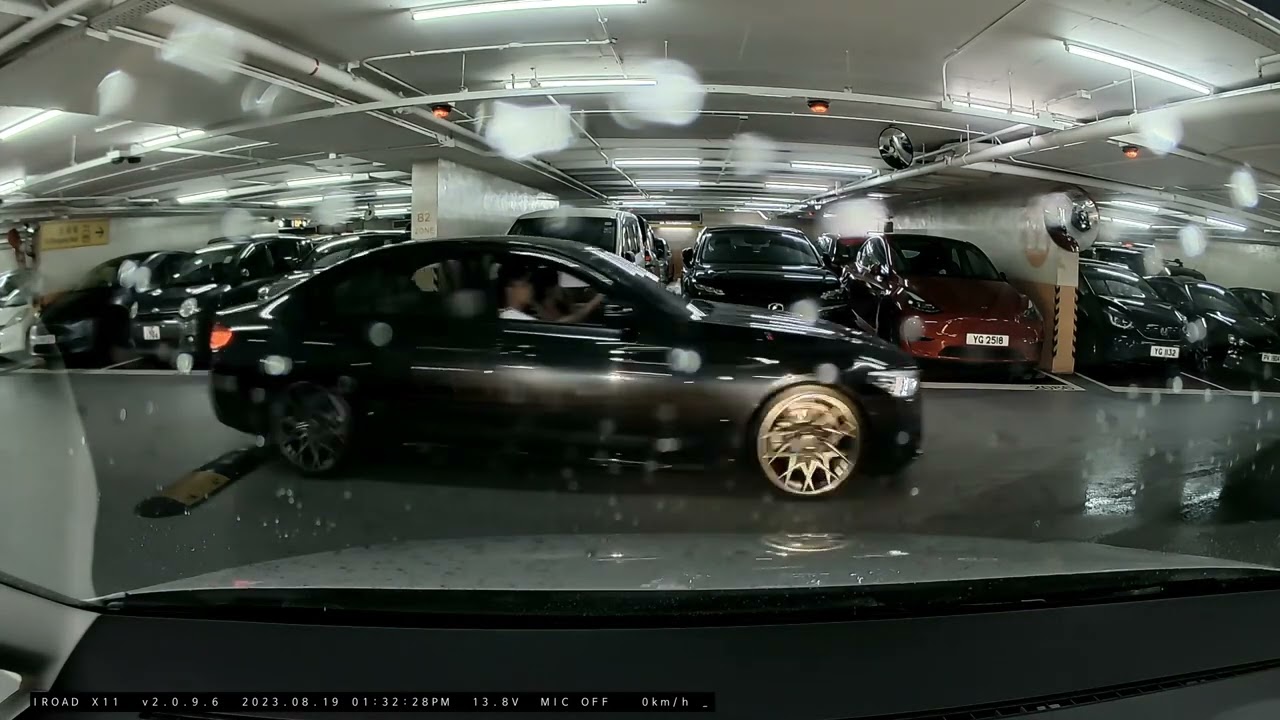 九龍灣-國際展貿中心E-Max 停車場（入）