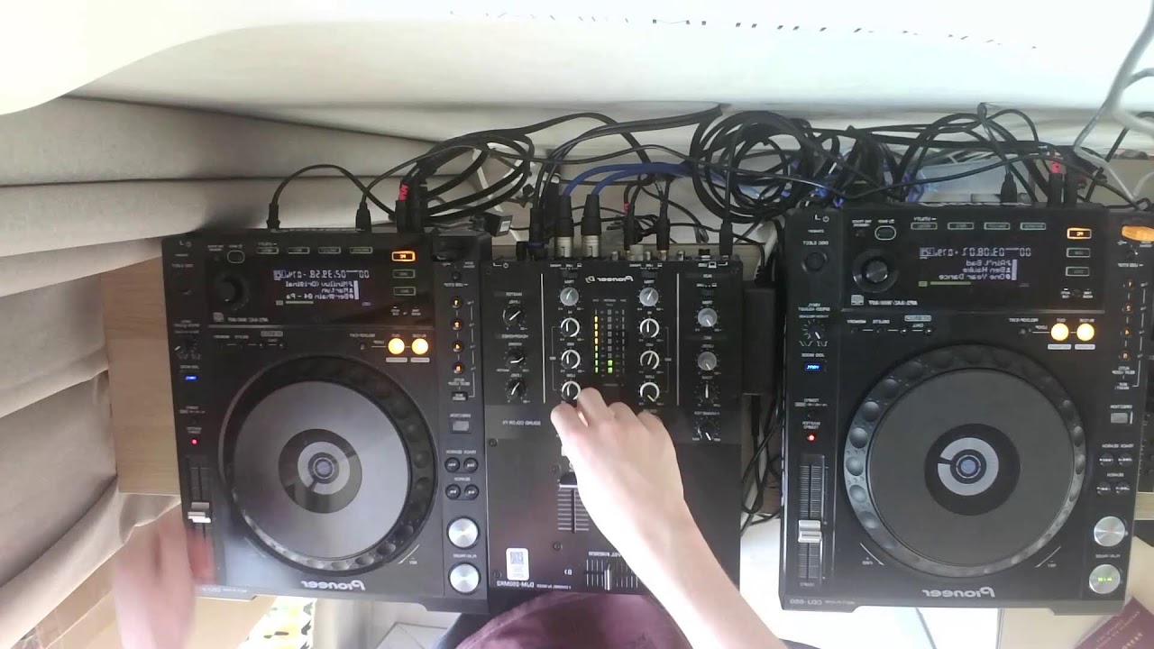 CDJ - 850 test