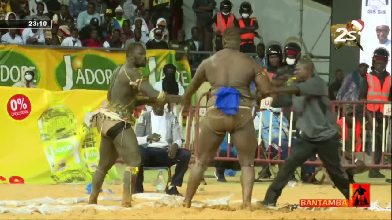 TAPHA TINE VS BOY NIANG: L'INTEGRALITE DU COMBAT DANS BANTAMBA