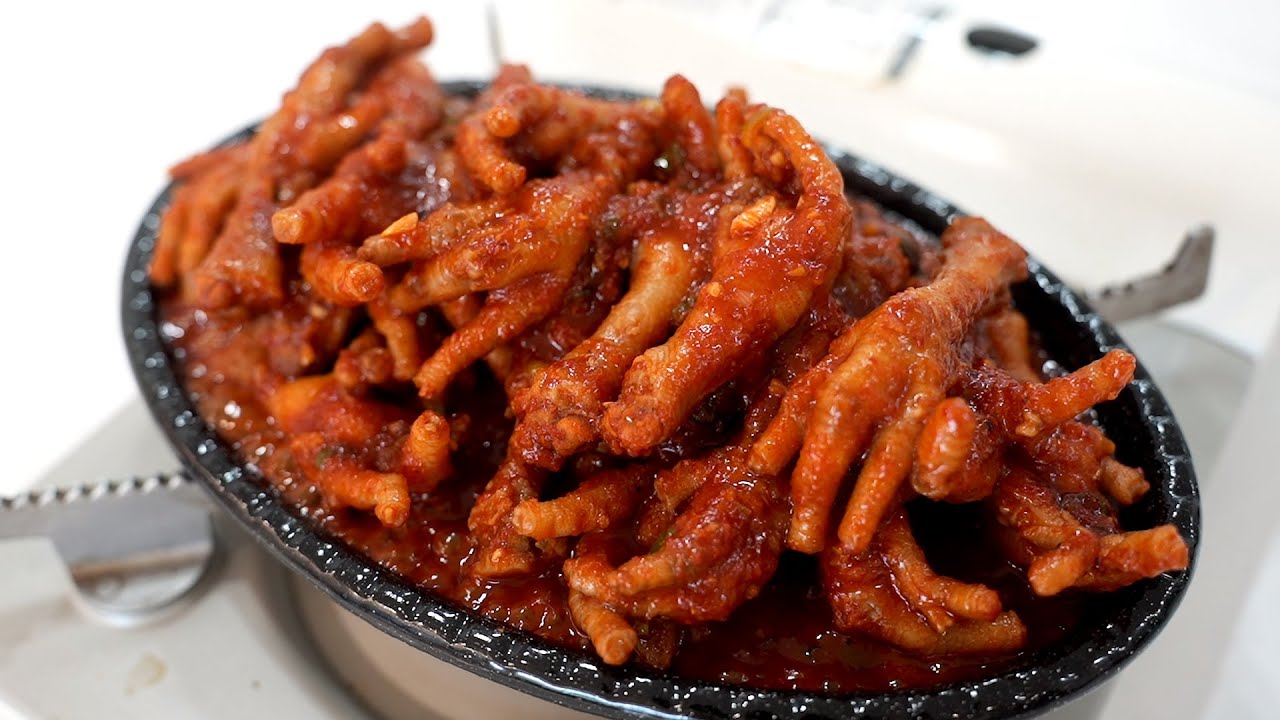 집에서 마음껏 즐기는 5천원짜리 국물닭발🔥💗  만들기 ( Spicy Stir-fried Chicken's Feet ENG SUB)