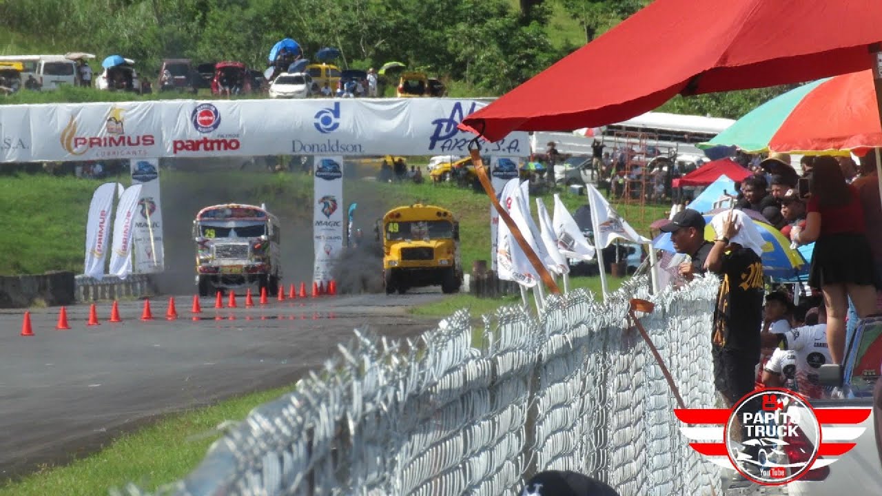 Carreras de Buses | Anyeli Rachell vs 49