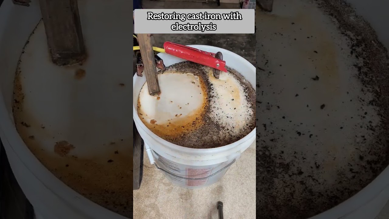 Cleaning/restoring a cast iron pan skillet with electrolysis. 