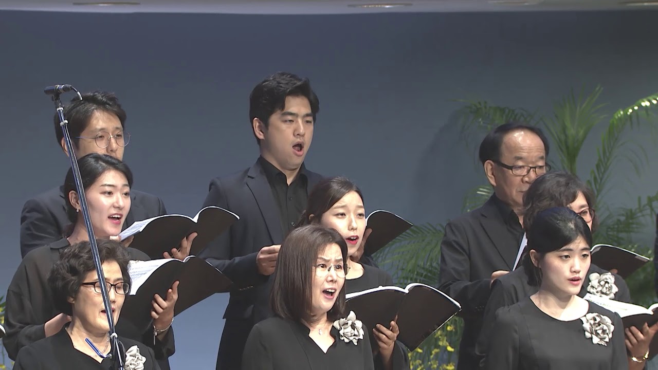 1. Moses(Ken Medema) 2. We've come this far by faith(Mark Hayes)