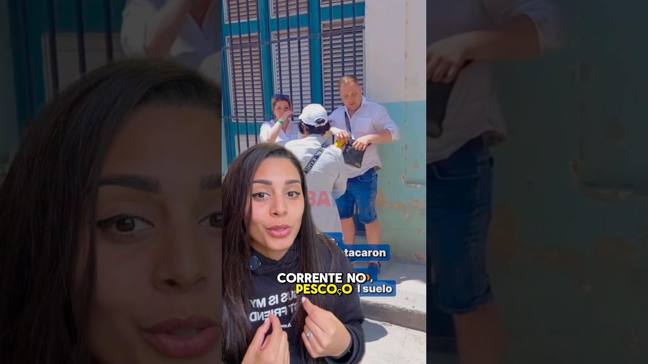 #elenaayala