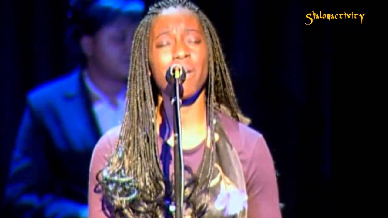 Naomie Mosaka Chaque Instant
