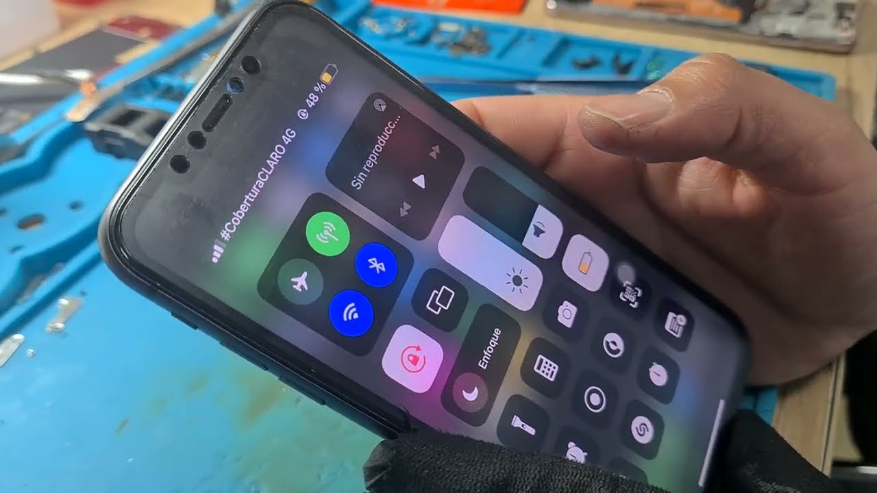 iPhone 11 sin servicio (no reconoce la sim card)