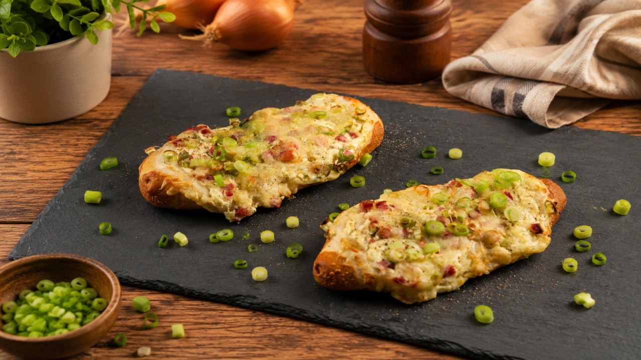 KÄSE, SPECK & LAUGE = LIEBE – 🥨 🧀 🥓 LAUGENSCHIFF MIT SUCHTGEFAHR
