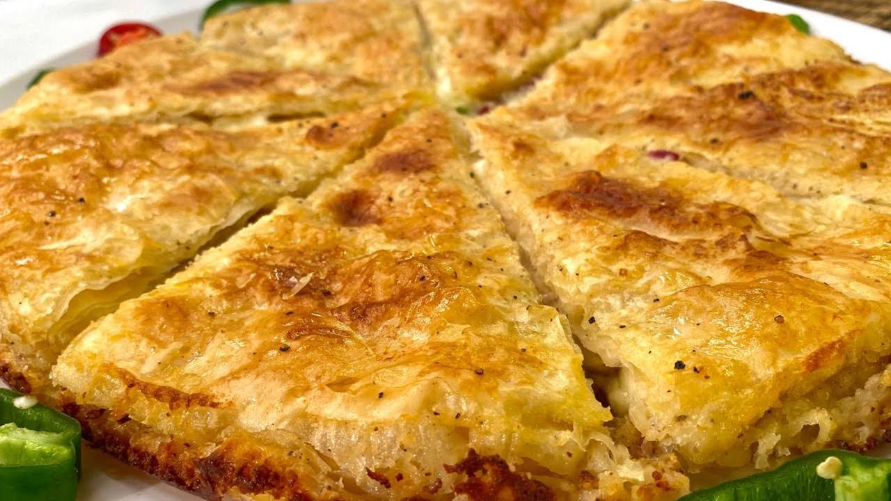 طريقة عمل فطيرة الجلاش بالبسطرمة والجبن | العزومة مع الشيف فاطمة أبو حاتي