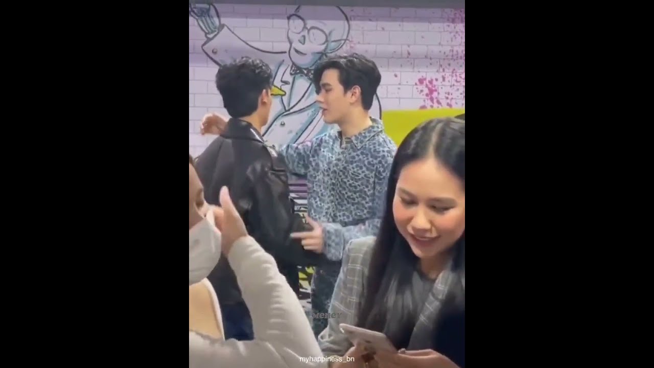 Newwiee's waist is phi Tay's 🤗🥰