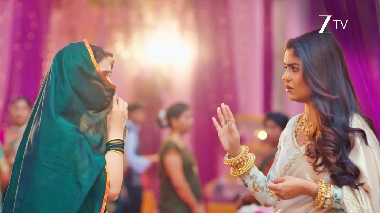 Jagadhatri | Jagadhatri aur Maya mile ek doosre se.