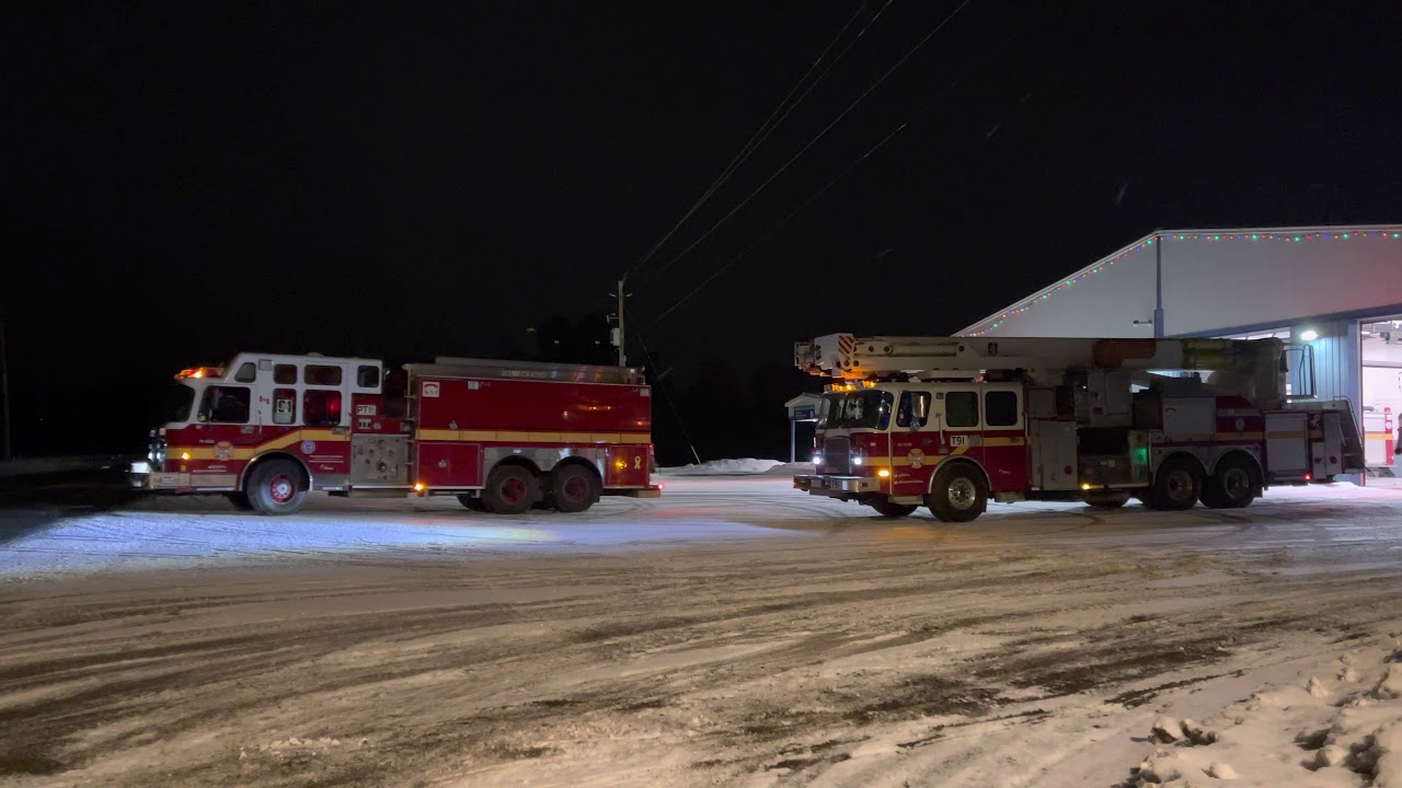 Ottawa Fire Services PT91 and T91 Departing Station for Training