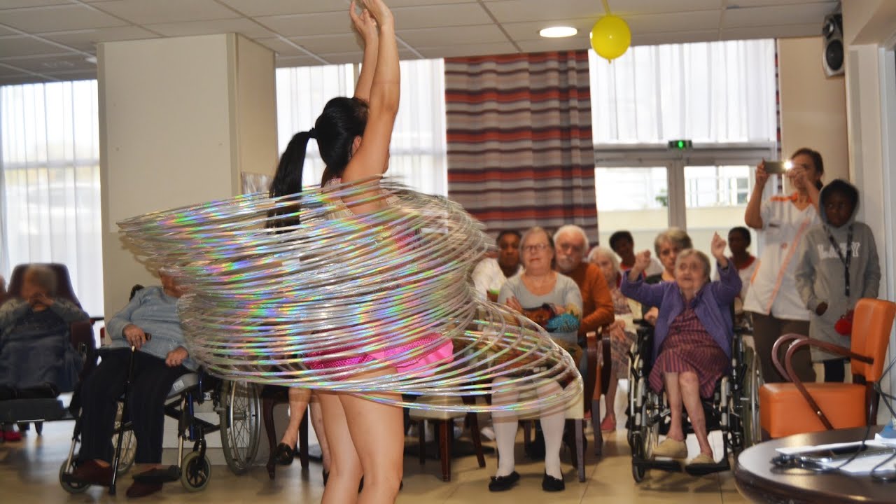 Spectacle de Cirque et Magie dans les maisons de retraite (EHPAD)- Interview