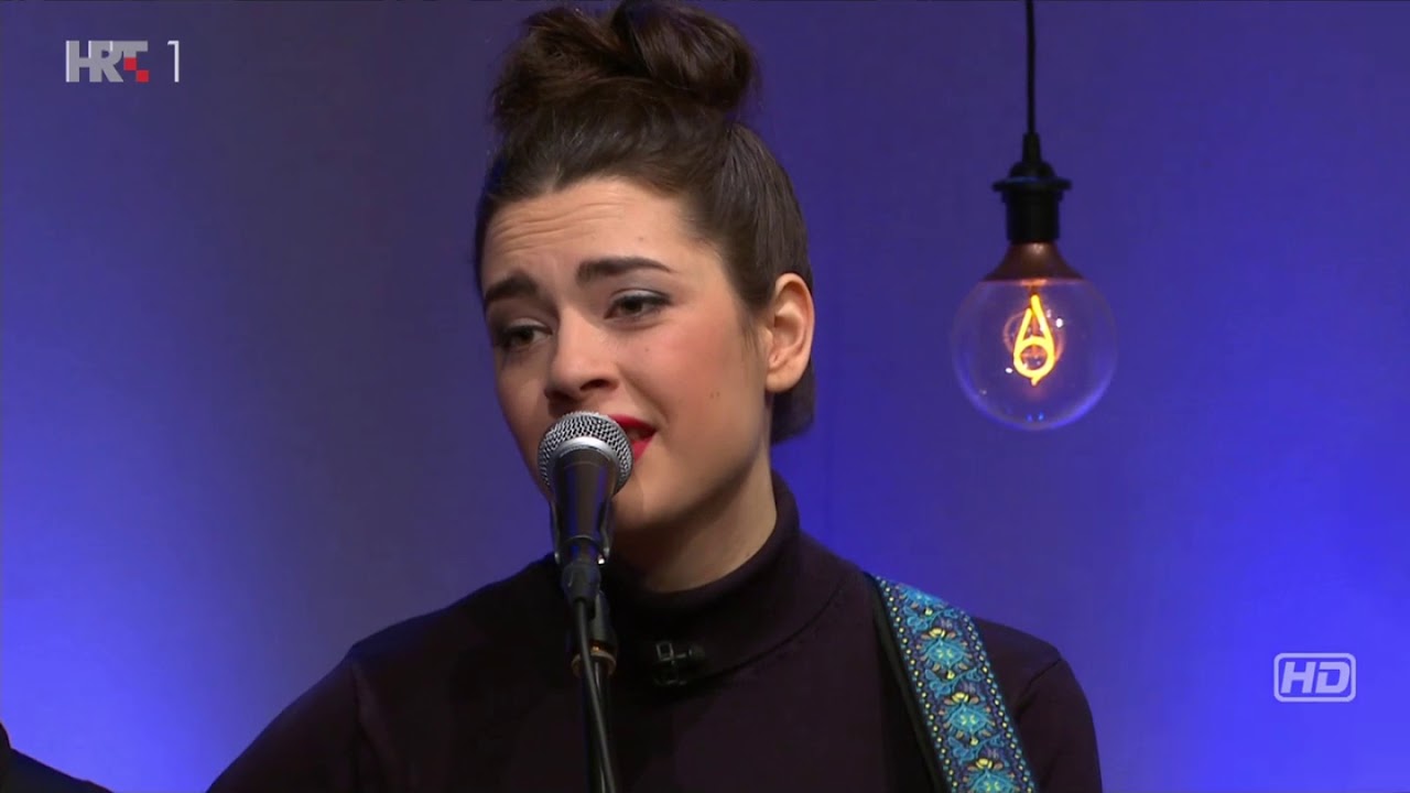 Mia Dim&scaron;ić &ndash; Cimet i čaj (live)