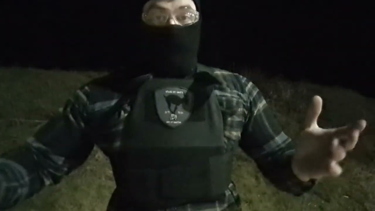 Donning a plate carrier quickly
