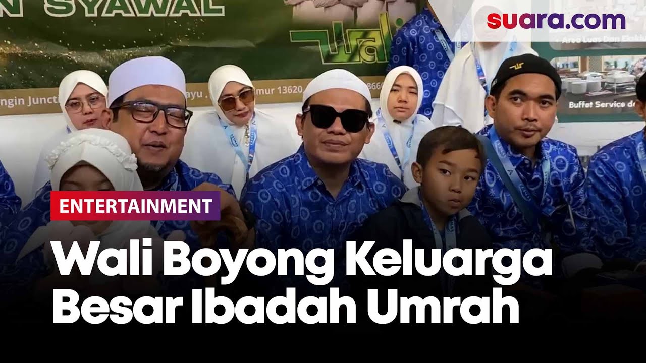 Di Tengah Kesibukan Manggung, Wali Boyong Keluarga Besar Umrah