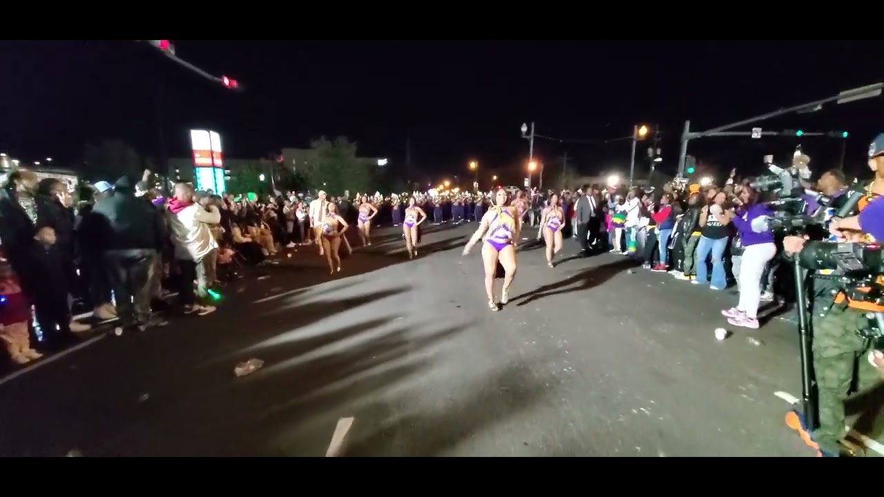 Round 1 (Under the Bridge ) 🎶🔥🔥 Alcorn State S-O-D & Golden Girls ..Endymion Mardi Gras 2023 🔥
