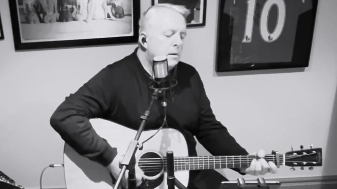 Oasis “Champagne Supernova” acoustic cover 
