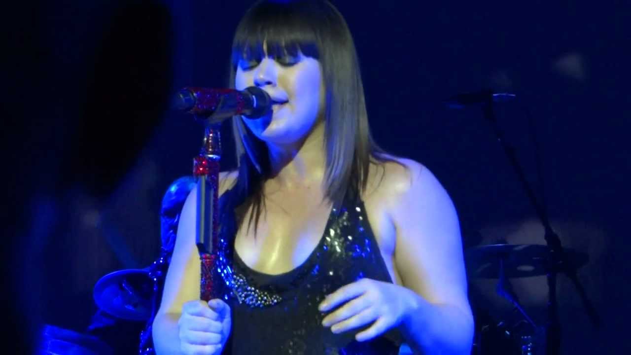 Kelly Clarkson - You Love Me/Heavy In Your Arms - Horseshoe Casino