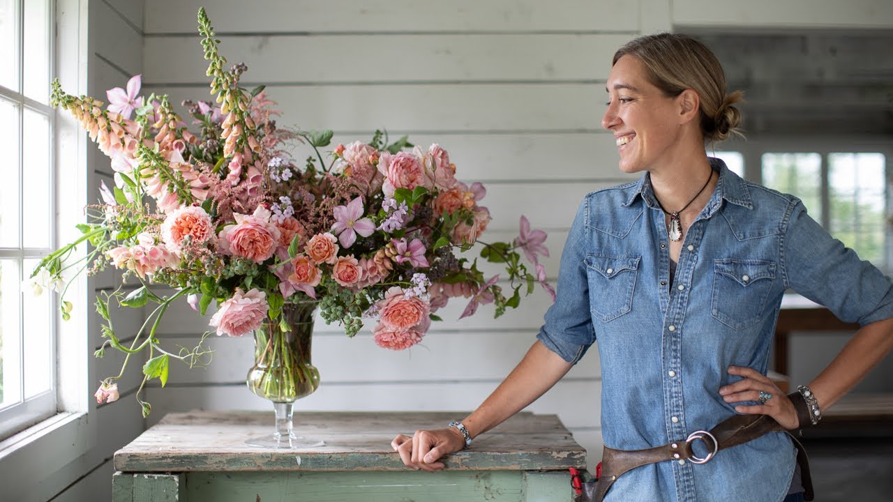 Learn the Art of Seasonal Floral Design