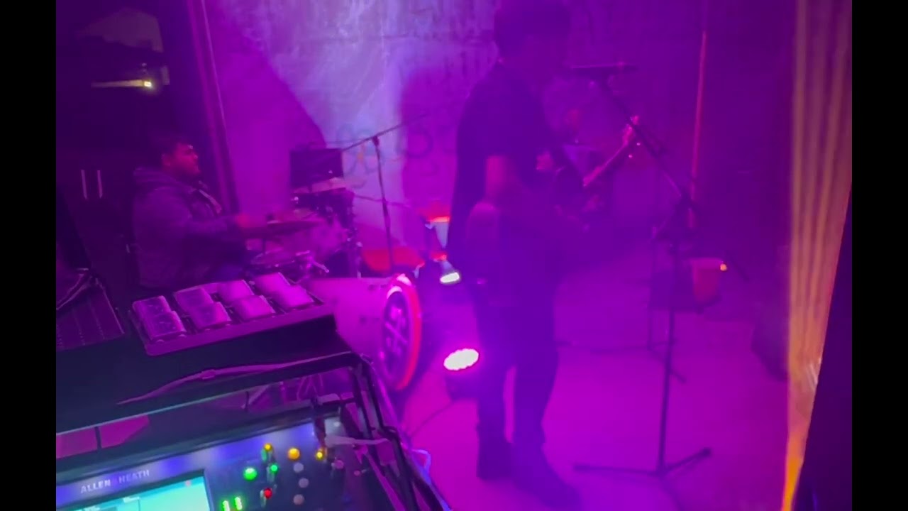 Gente De Guzman - Alberto Salazhar (Live)