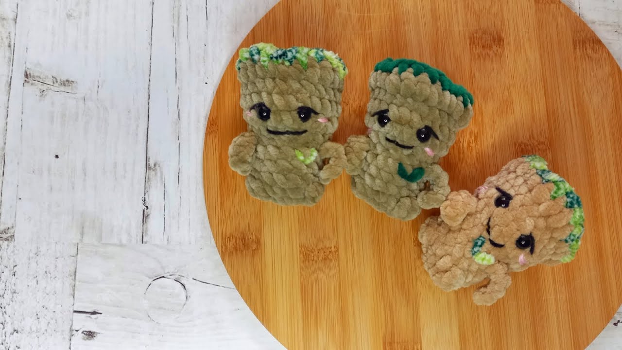 Мастер класс по вязанию брелка.