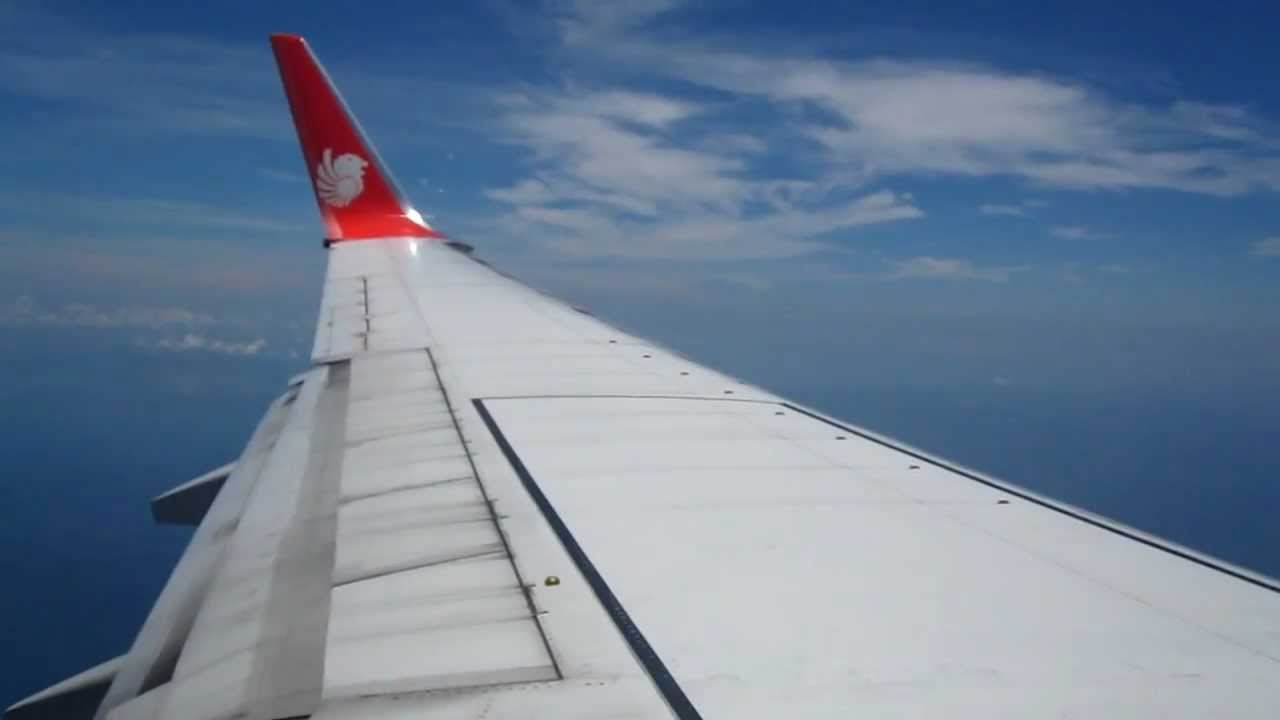 STUNNING LANDING | Lion Air Boeing 737-900ER in Makasar International Airport