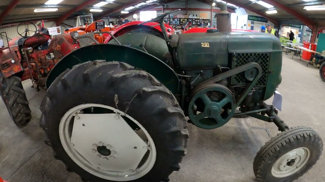 1954 Societe Francaise Vierzon SFV 201 3.2 Litre Single-Cyl Hotbulb Diesel Tractor (18-22 HP)