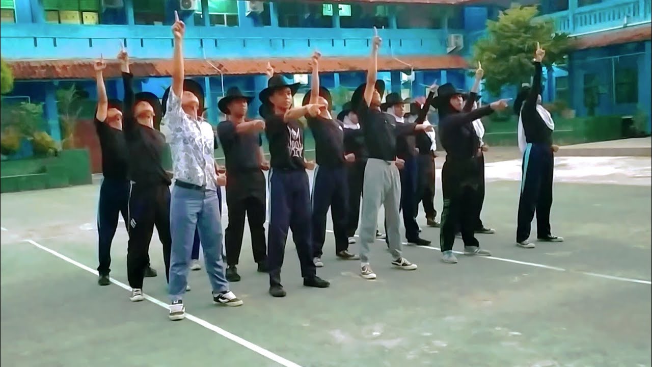 BELAJAR VARIASI FORMASI PASKIBRA